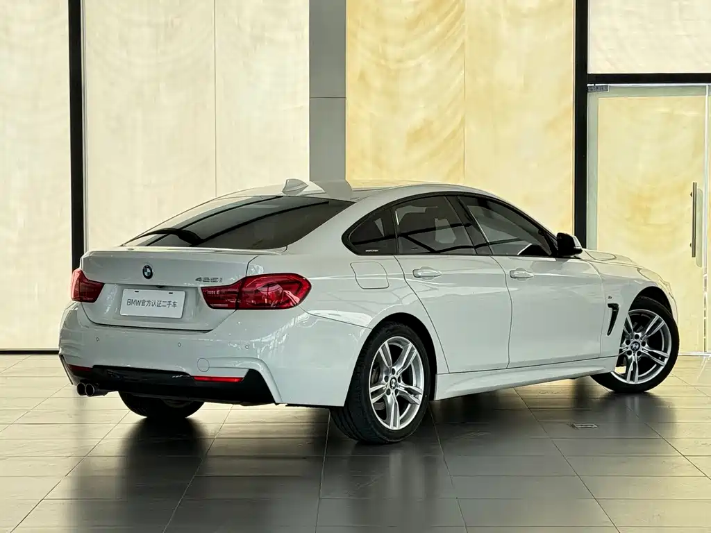 BMW 4 SERIES