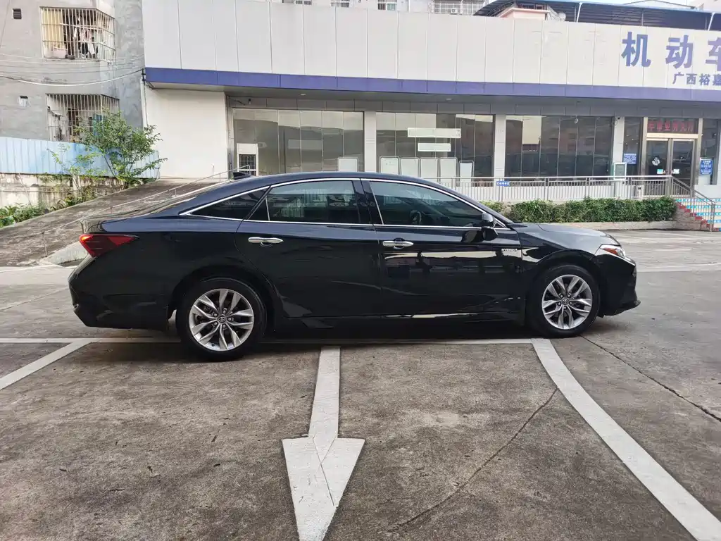 Toyota Avalon — миниатюра 7