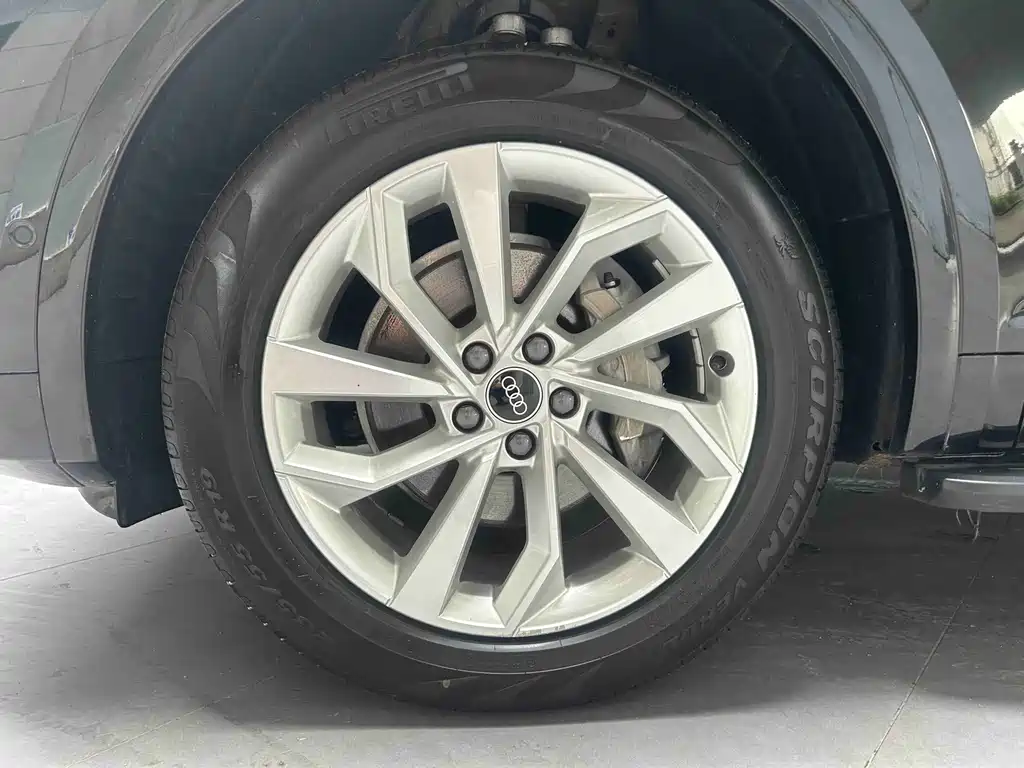 Audi Q5L — миниатюра 3