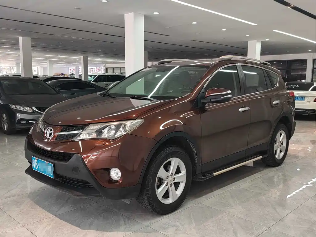 Toyota RAV4 2014