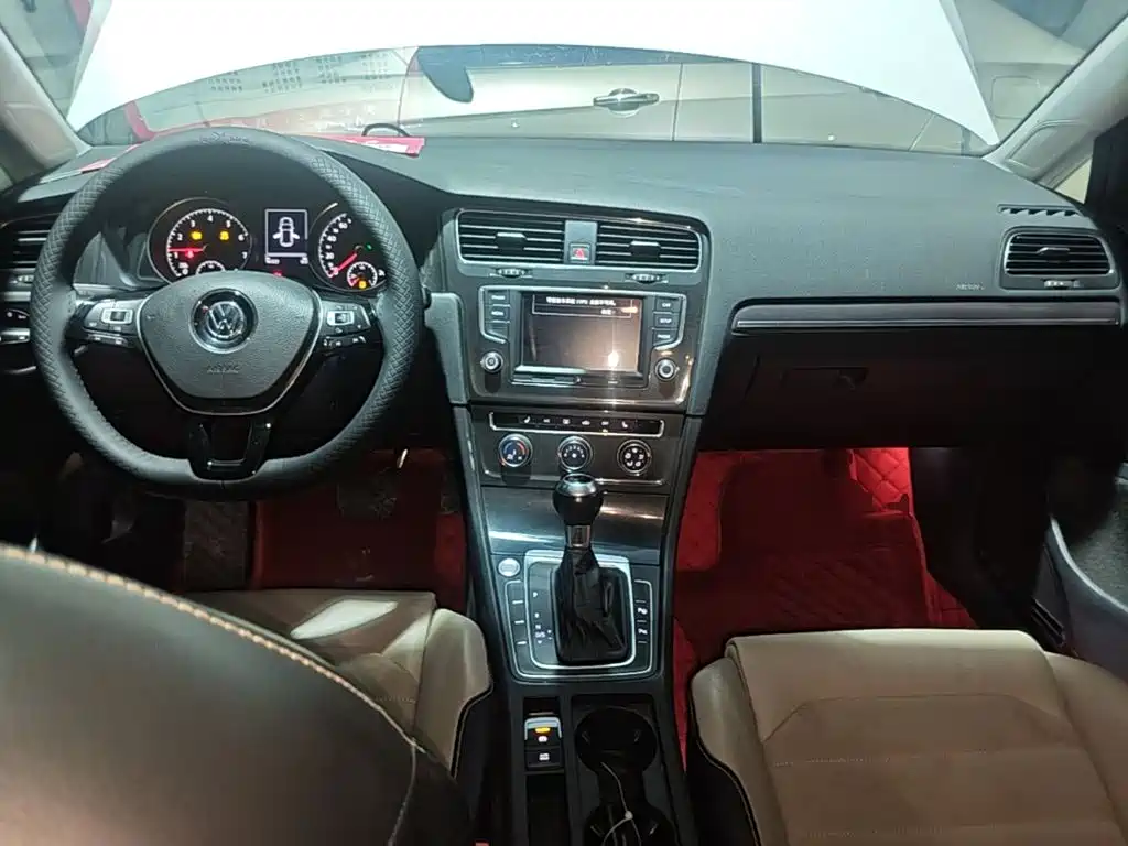 Volkswagen Golf — миниатюра 10