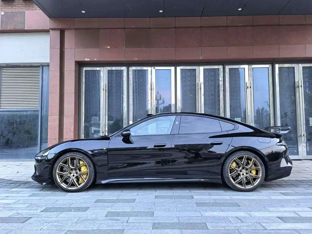 XIAOMI CAR XIAOMI SU7 ULTRA