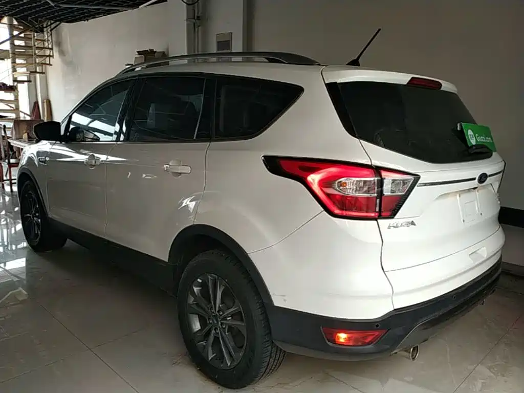 Ford Kuga — миниатюра 5