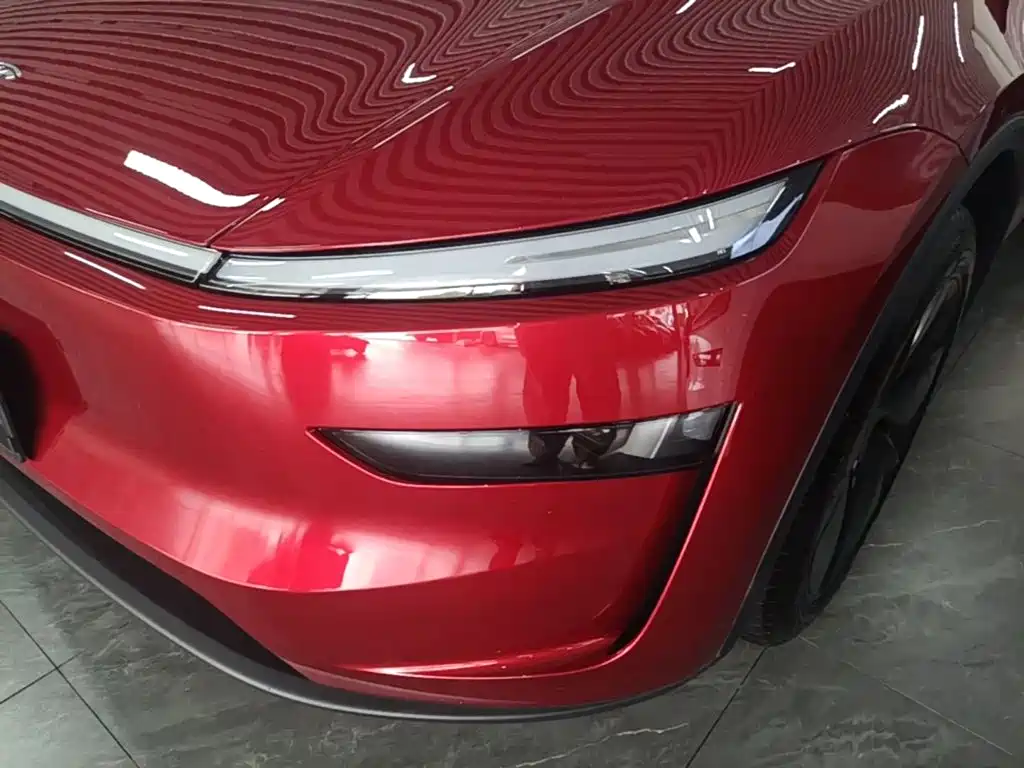 Tesla Model Y — миниатюра 24