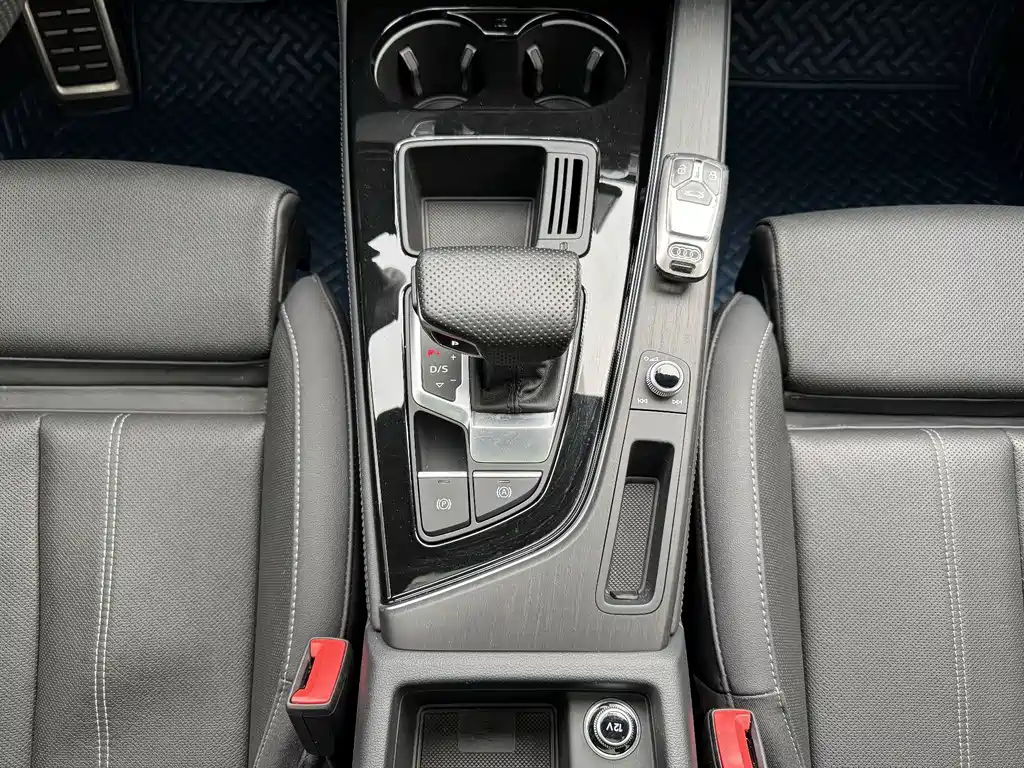 Audi A4L — миниатюра 19