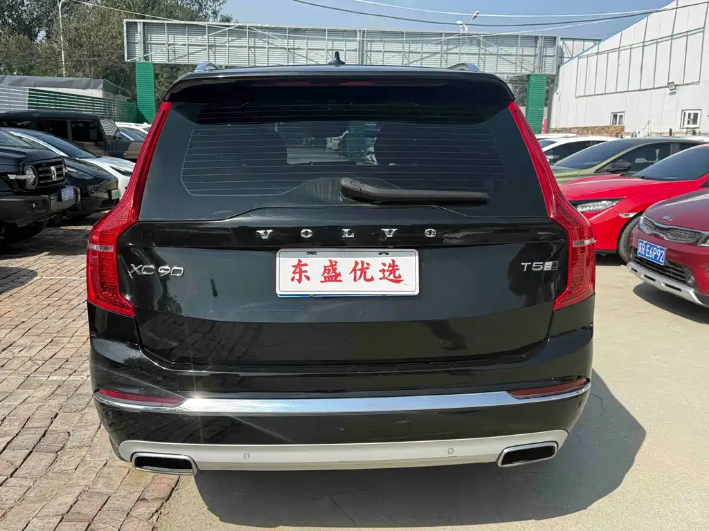 Volvo XC90 — миниатюра 8