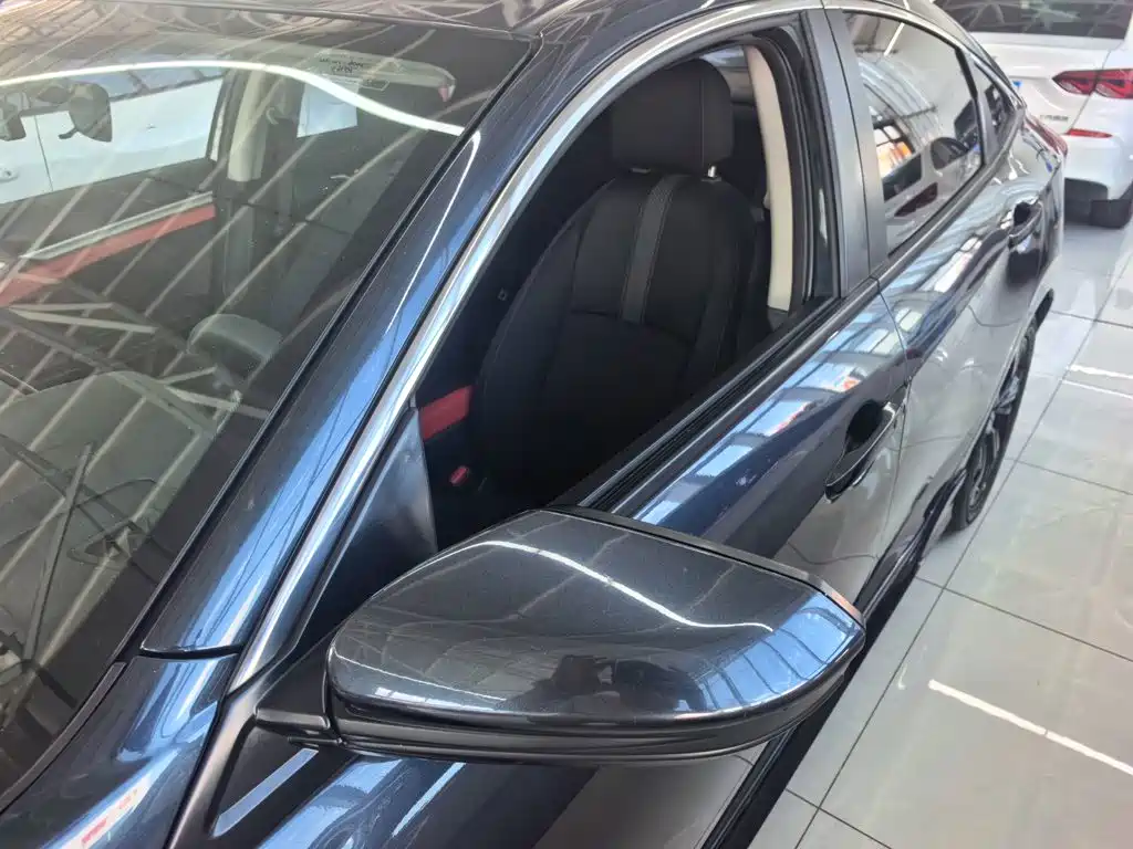 Honda Civic — миниатюра 9