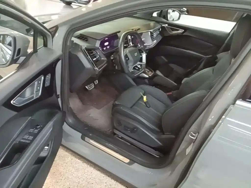 Audi Q4 e-tron — миниатюра 16