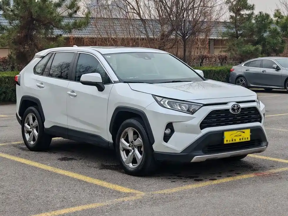 TOYOTA RAV4 RONGFANG