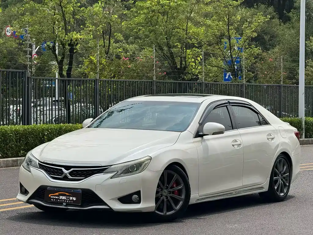 Toyota Reiz
