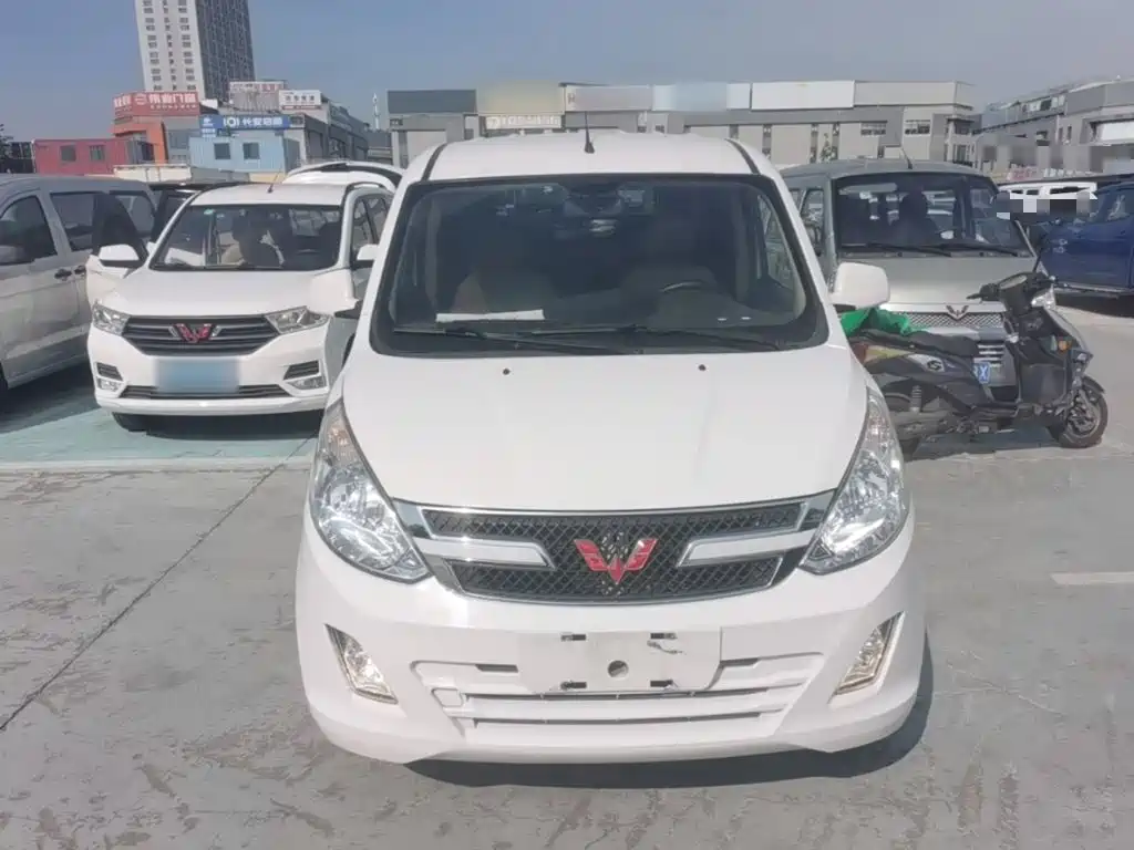 Wuling Rongguang V — миниатюра 3