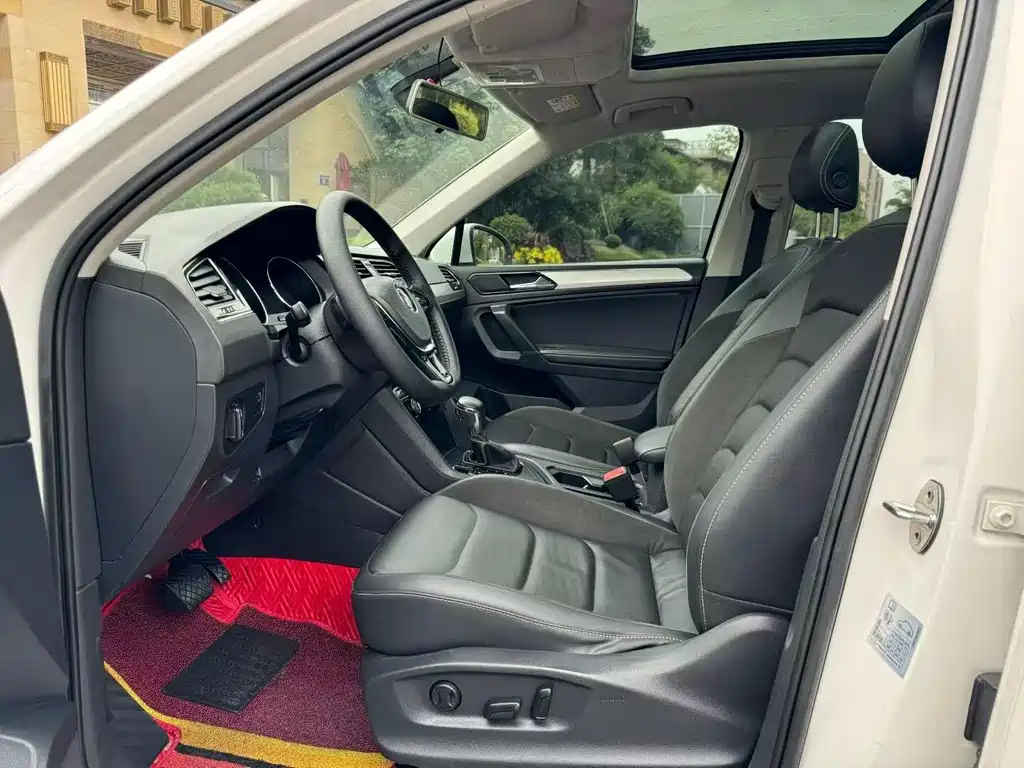 Volkswagen Tiguan L — миниатюра 4