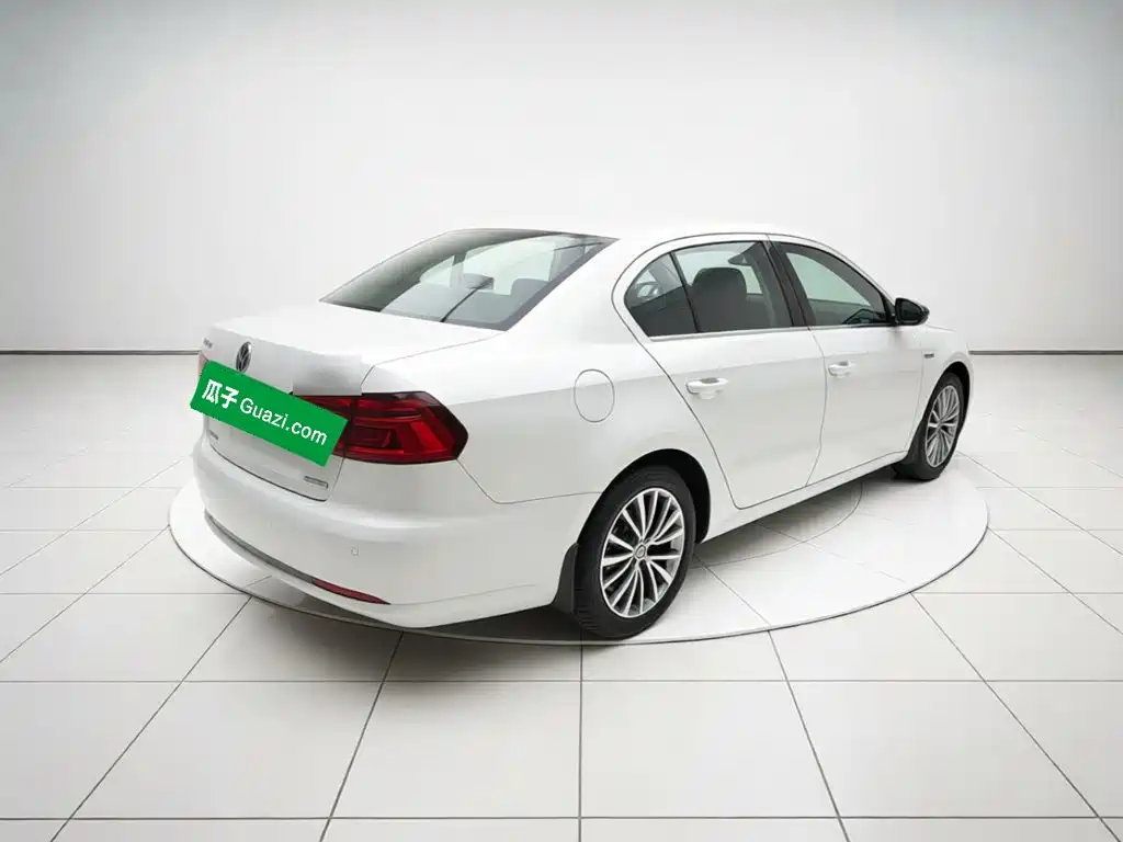 Volkswagen Lavida — миниатюра 6