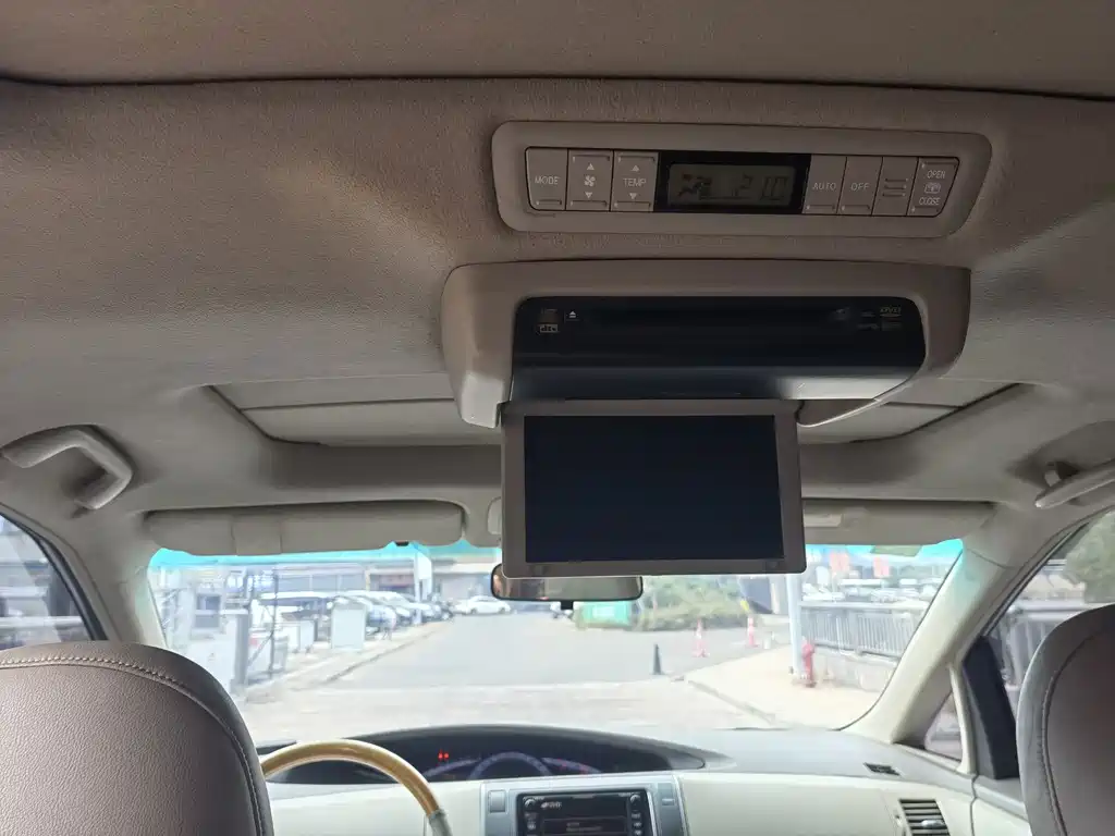 Toyota Previa — миниатюра 9