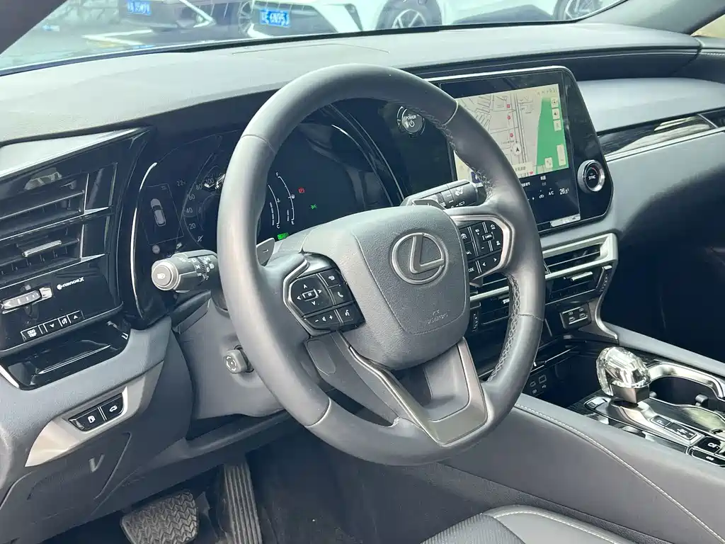 Lexus RX — миниатюра 11