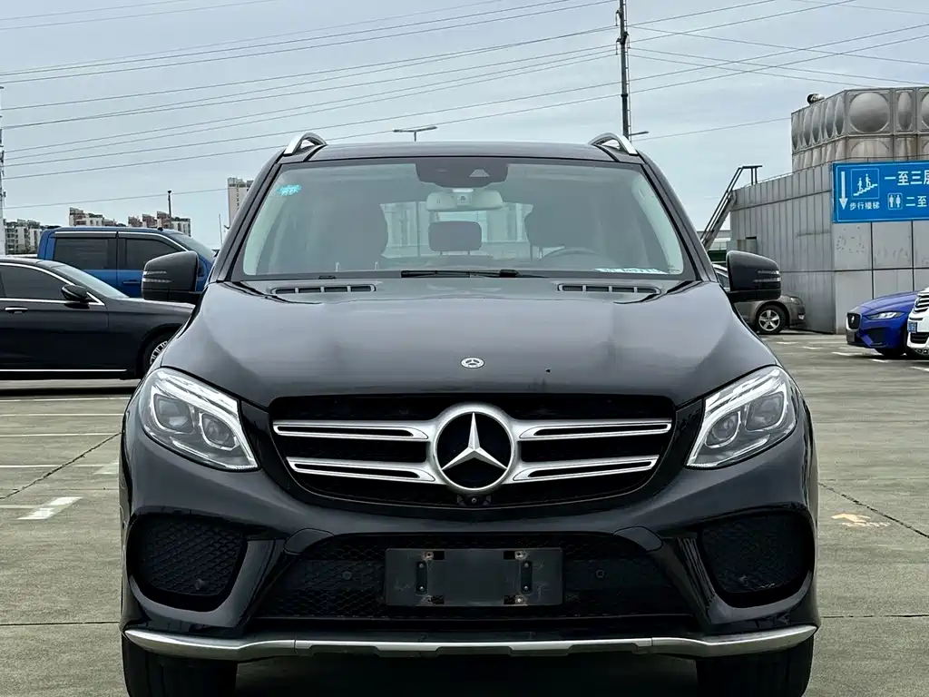 Mercedes-Benz GLE (Import) — миниатюра 2