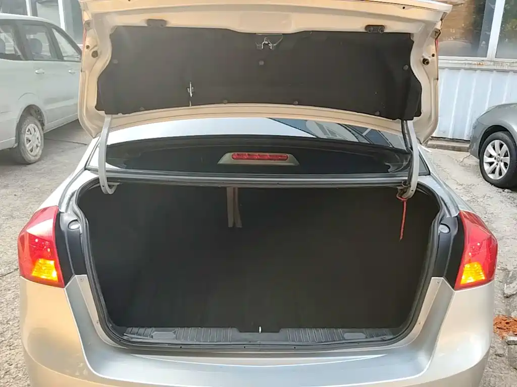 Buick Excelle — миниатюра 19