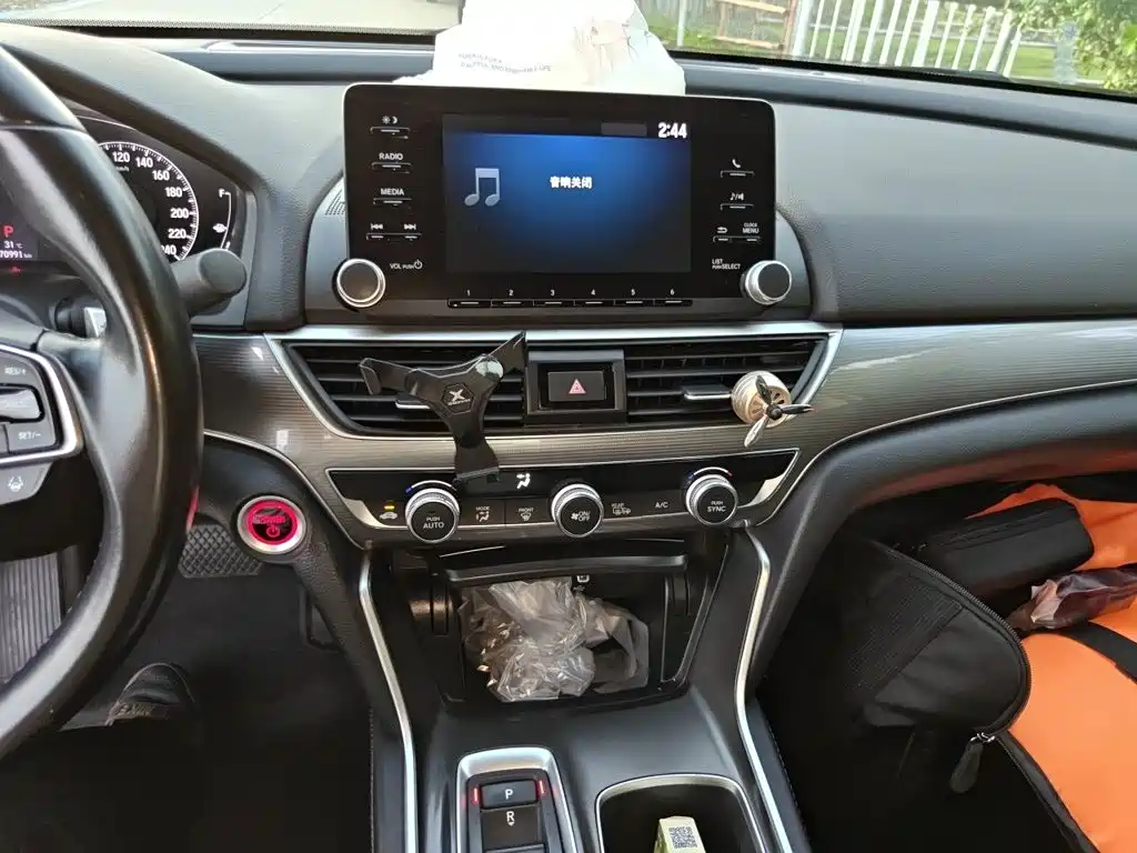 Honda Accord — миниатюра 6