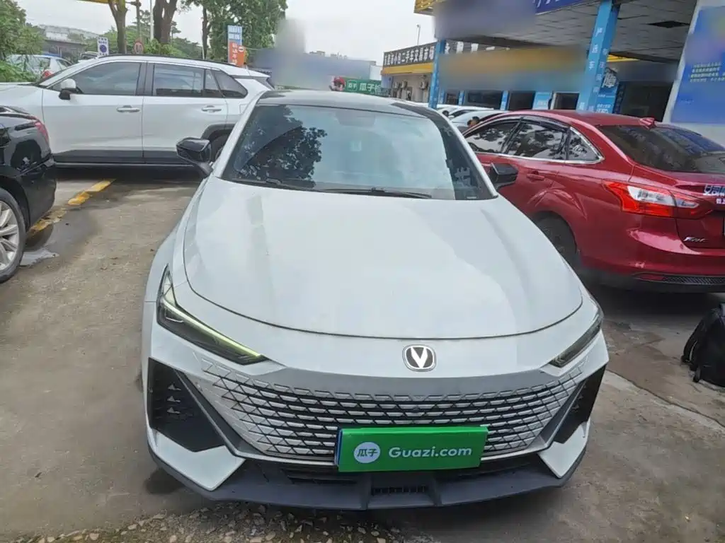 Changan UNI-V — миниатюра 3
