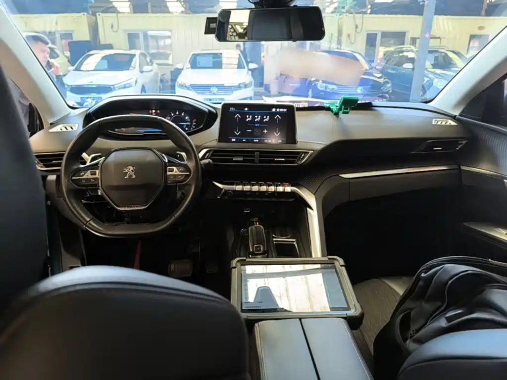 Peugeot 5008 — миниатюра 10