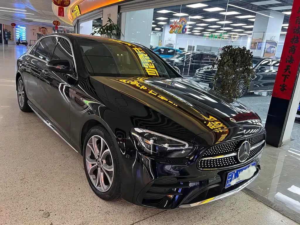 Mercedes-Benz E-Class — миниатюра 2