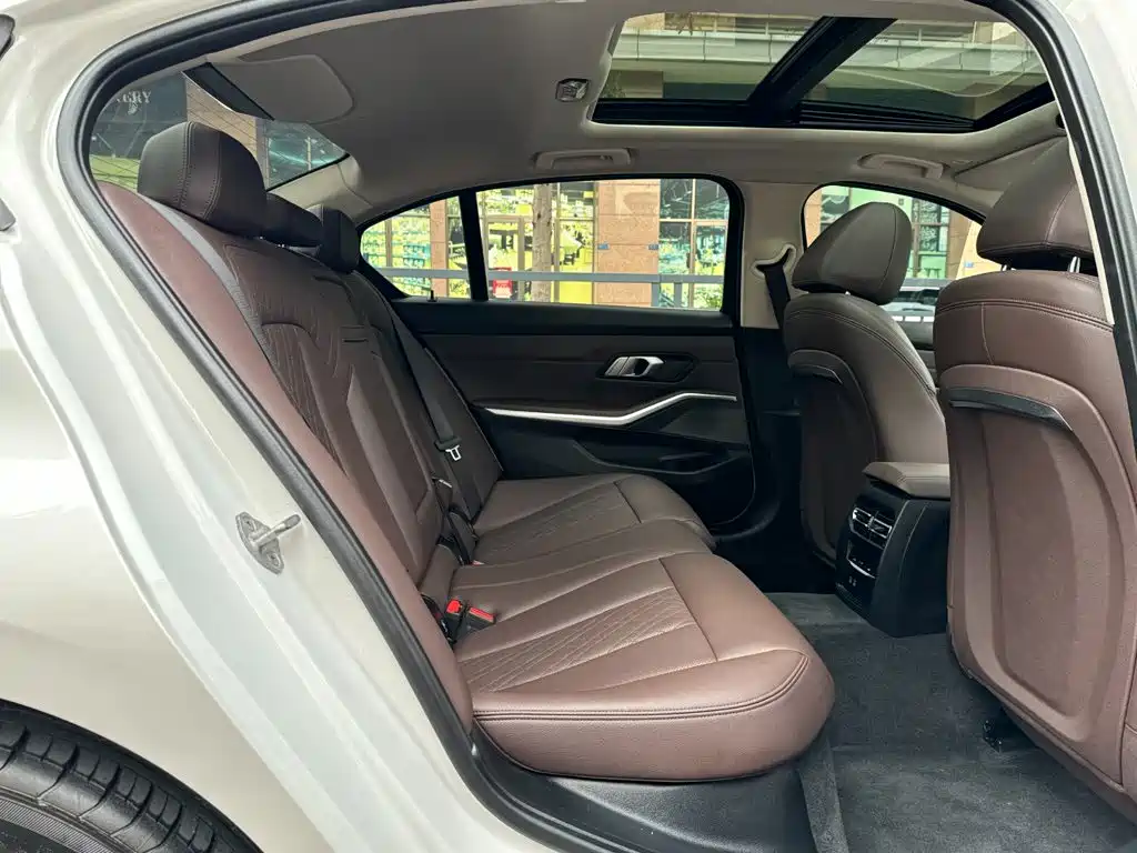 BMW 3 Series — миниатюра 25