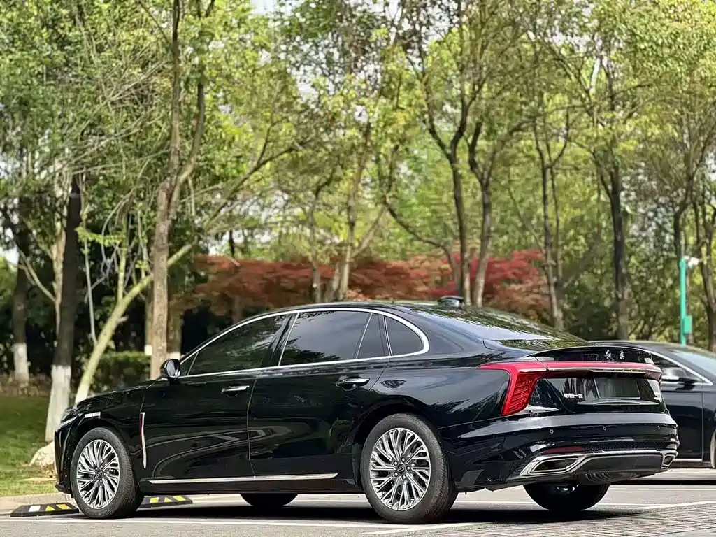 Hongqi Hongqi H5 — миниатюра 9