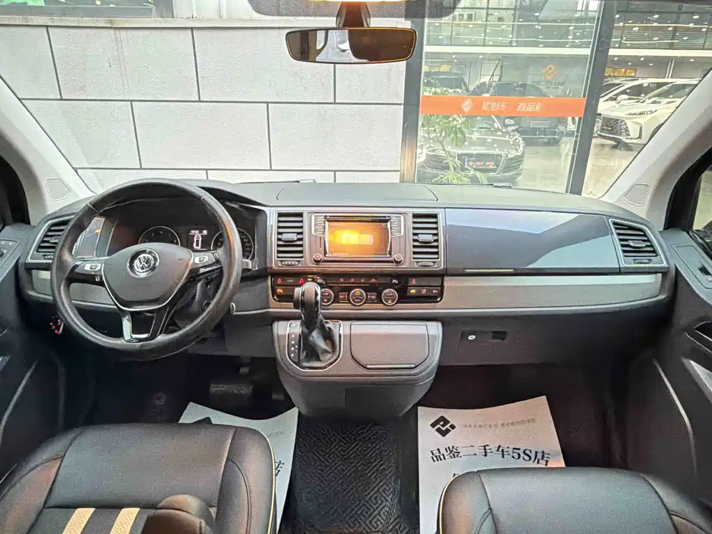 Volkswagen Caravelle — миниатюра 14