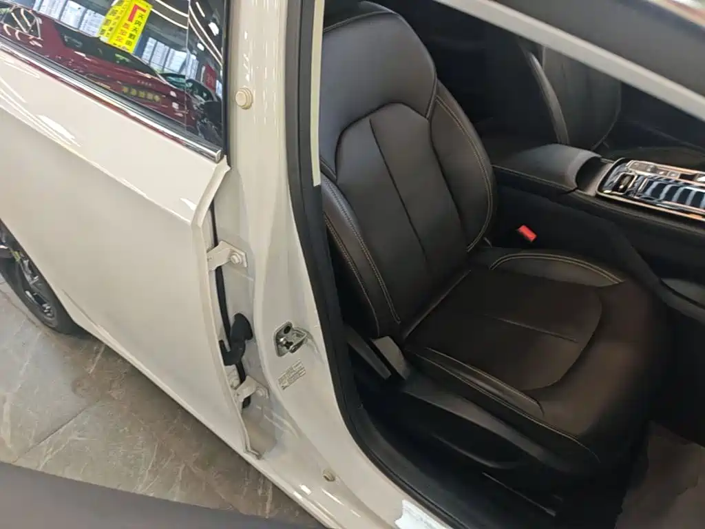 Roewe i6 MAX — миниатюра 25