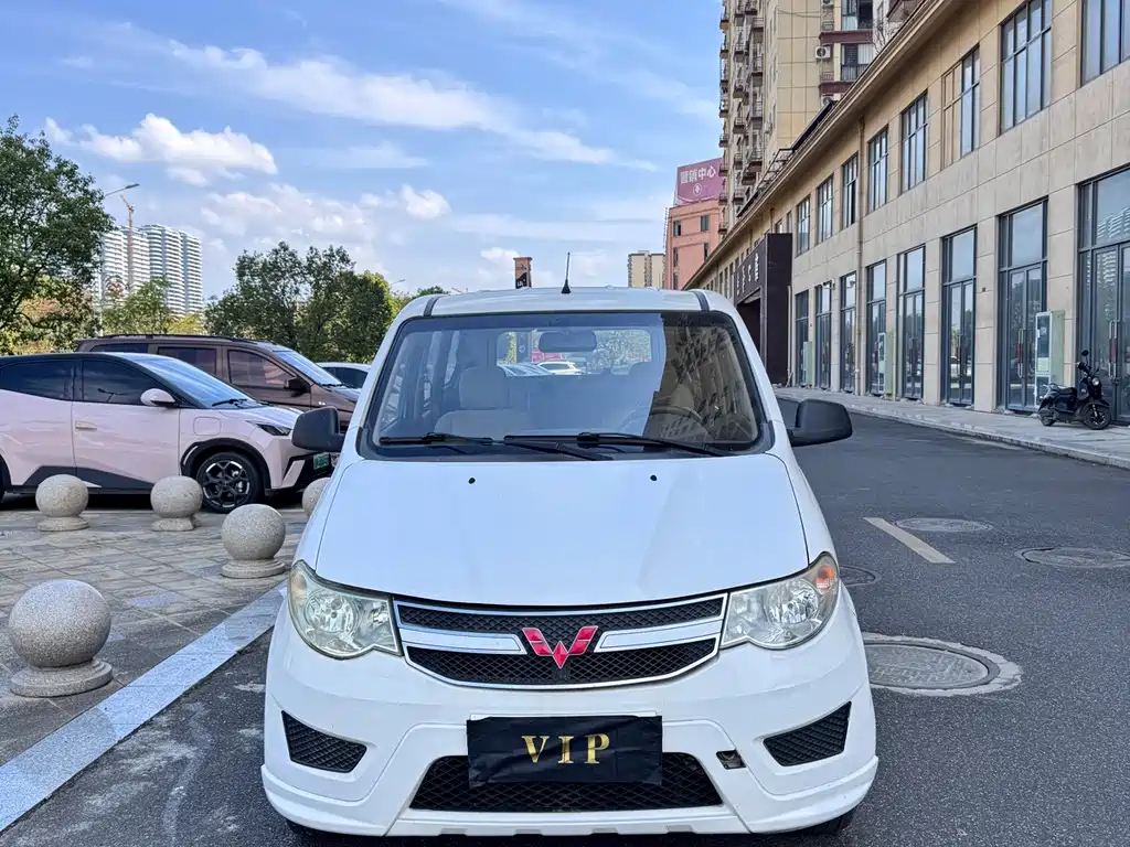 Wuling Hongguang — миниатюра 2