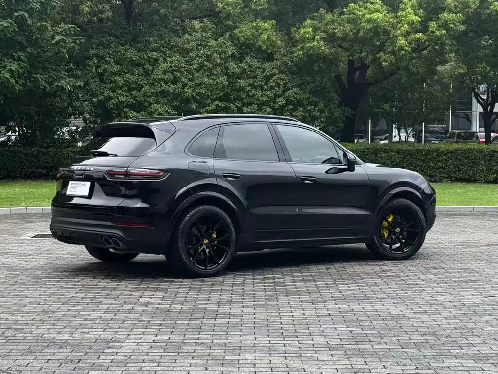 Porsche Cayenne — миниатюра 5