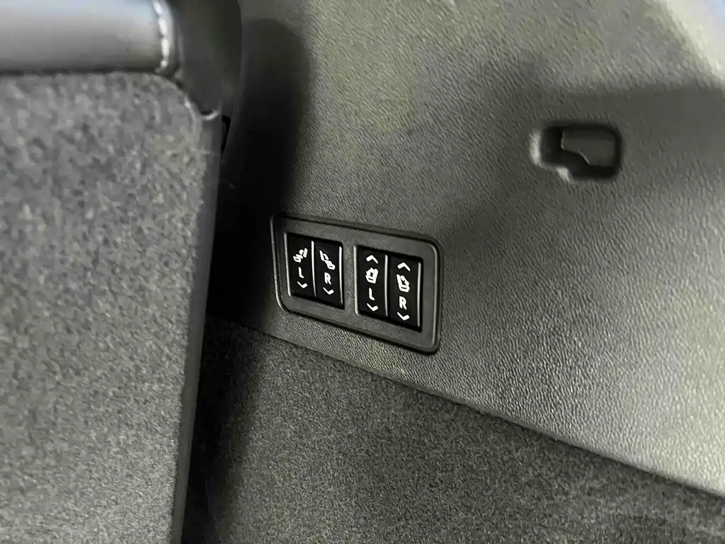 Cadillac XT6 — миниатюра 14