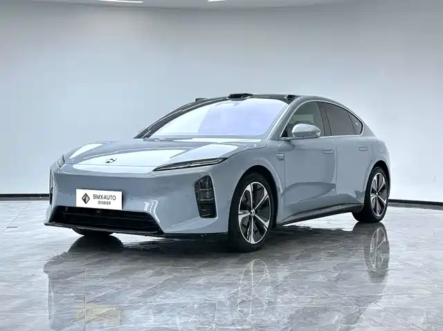 2025 Nio ET5