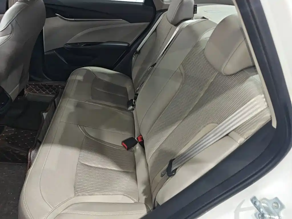 Buick Excelle — миниатюра 17