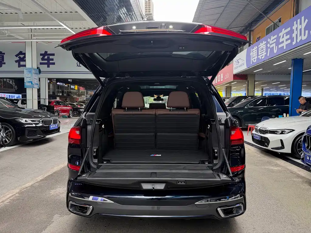 BMW X7 — миниатюра 21