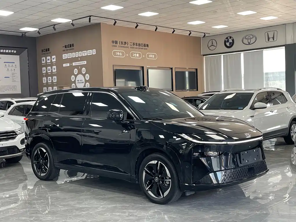 Toyota bZ3X — миниатюра 3