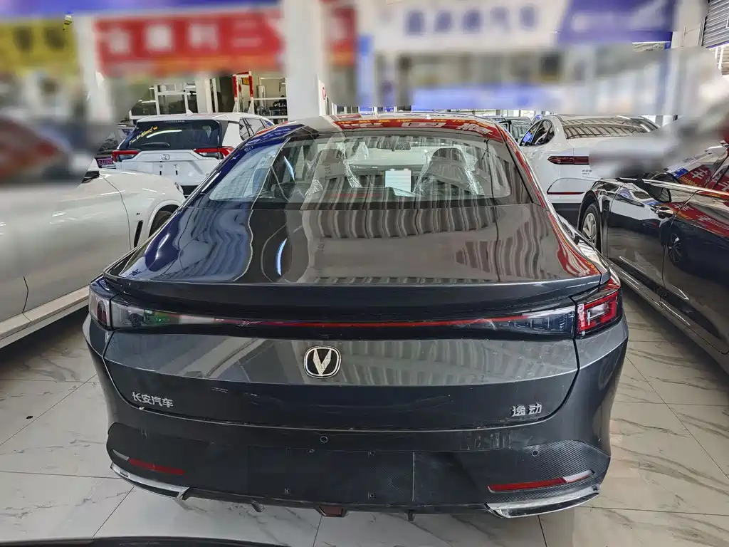Changan Побег PHEV — миниатюра 4