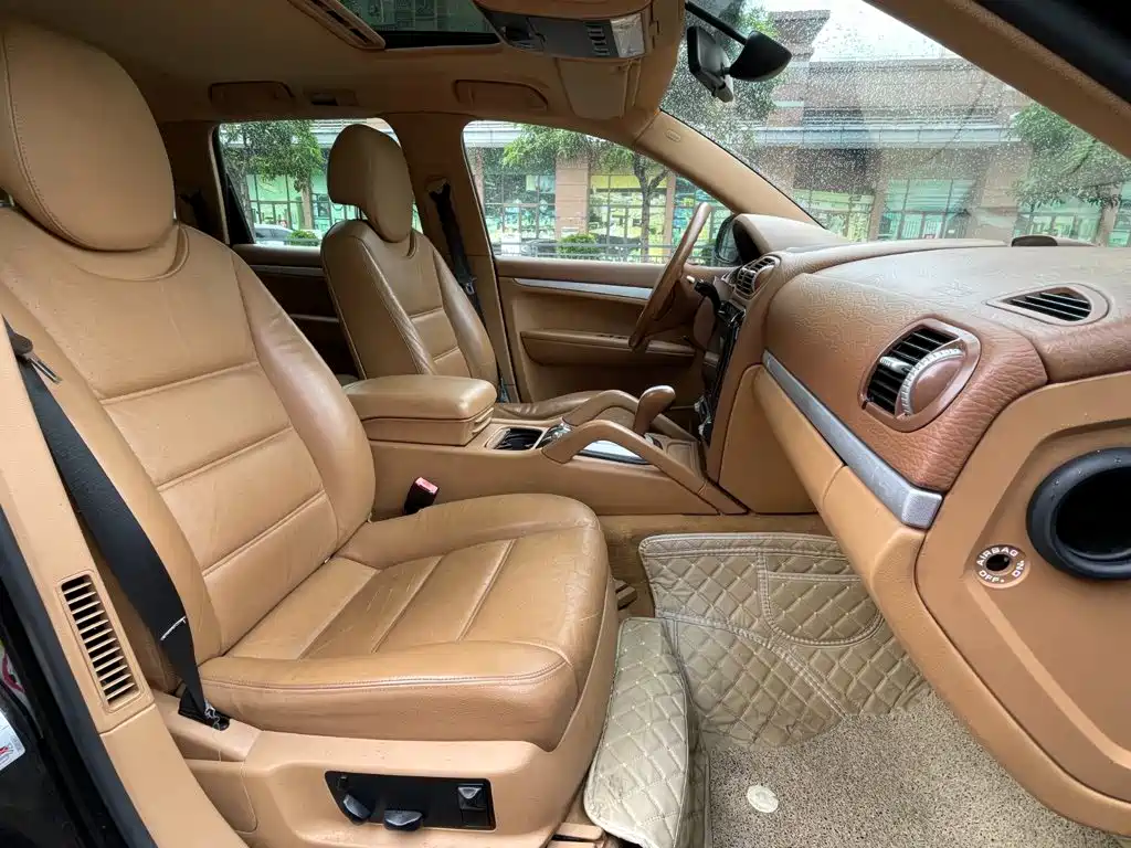 Porsche Cayenne — миниатюра 11