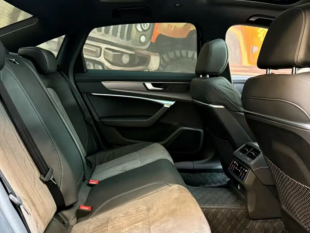 Audi A6L — миниатюра 9