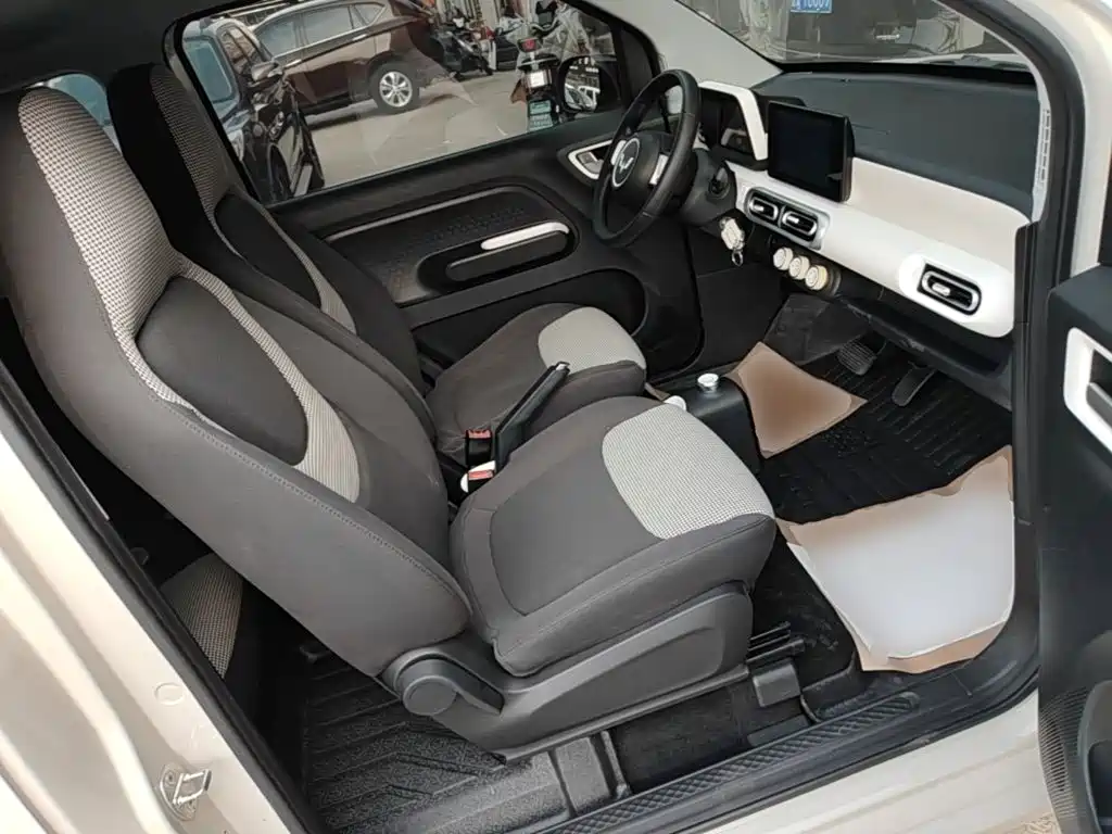 Wuling MINIEV — миниатюра 25