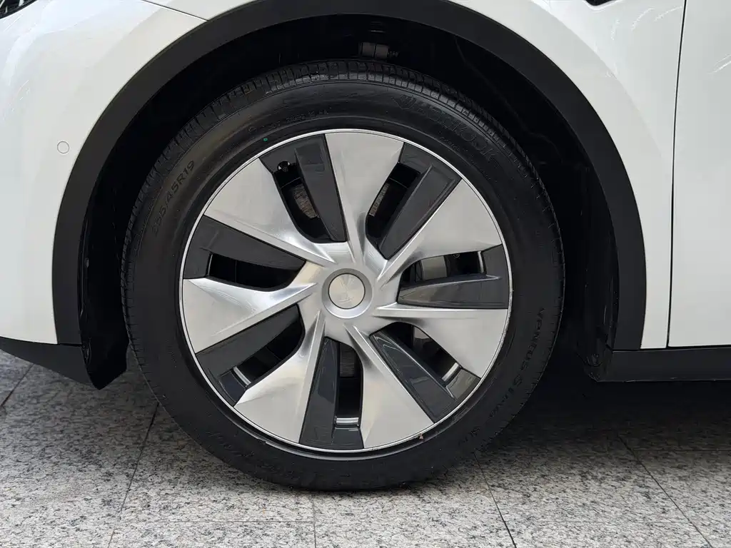 Tesla Model Y — фотографии объявления, Фото 18