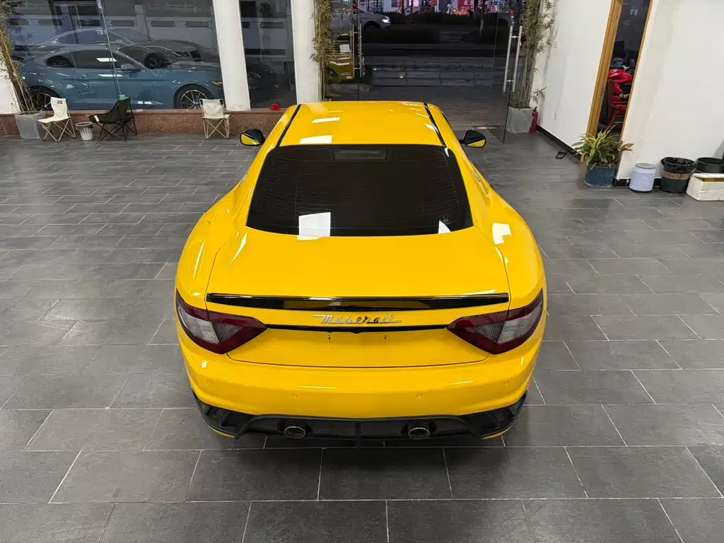 Maserati GranTurismo 2012 4.7L MC Stradale