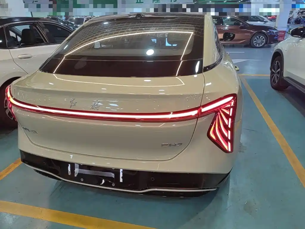 Hongqi EH7 2025 690