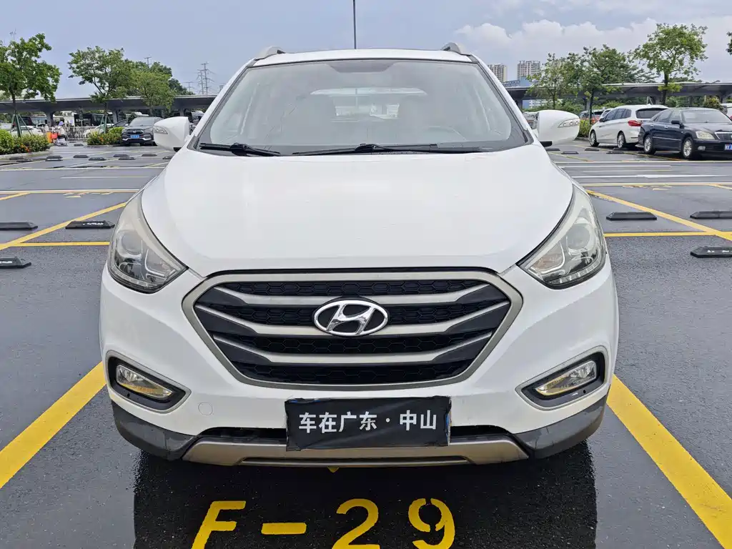 Hyundai BAIC Hyundai ix35 ix35 2013 2.0L AT GLS IV