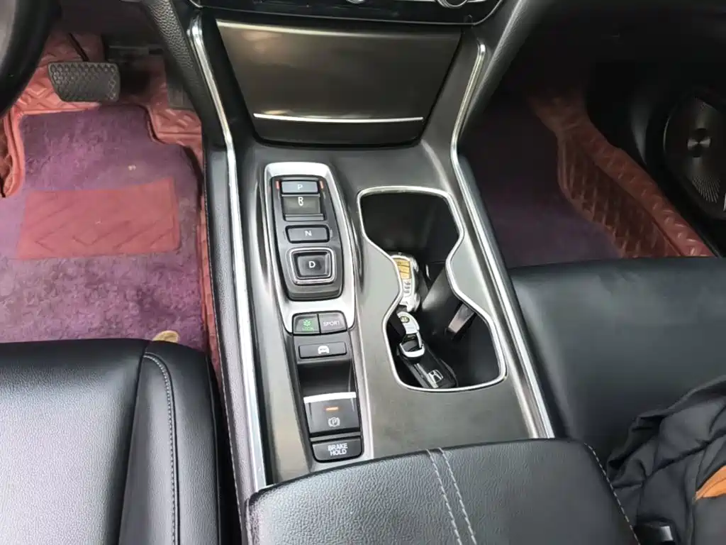 Honda Accord — миниатюра 14