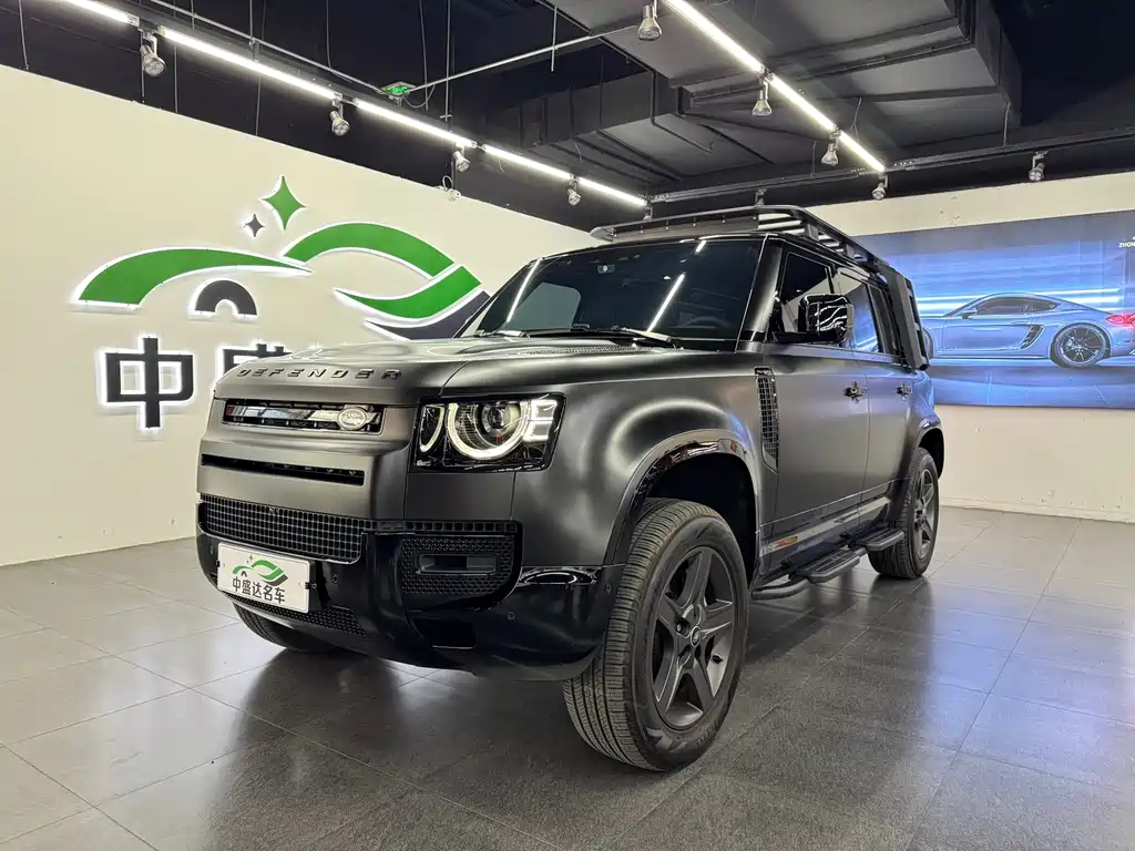Land Rover Defender 2025