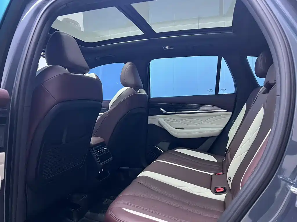 Geely Xingyue L — миниатюра 9