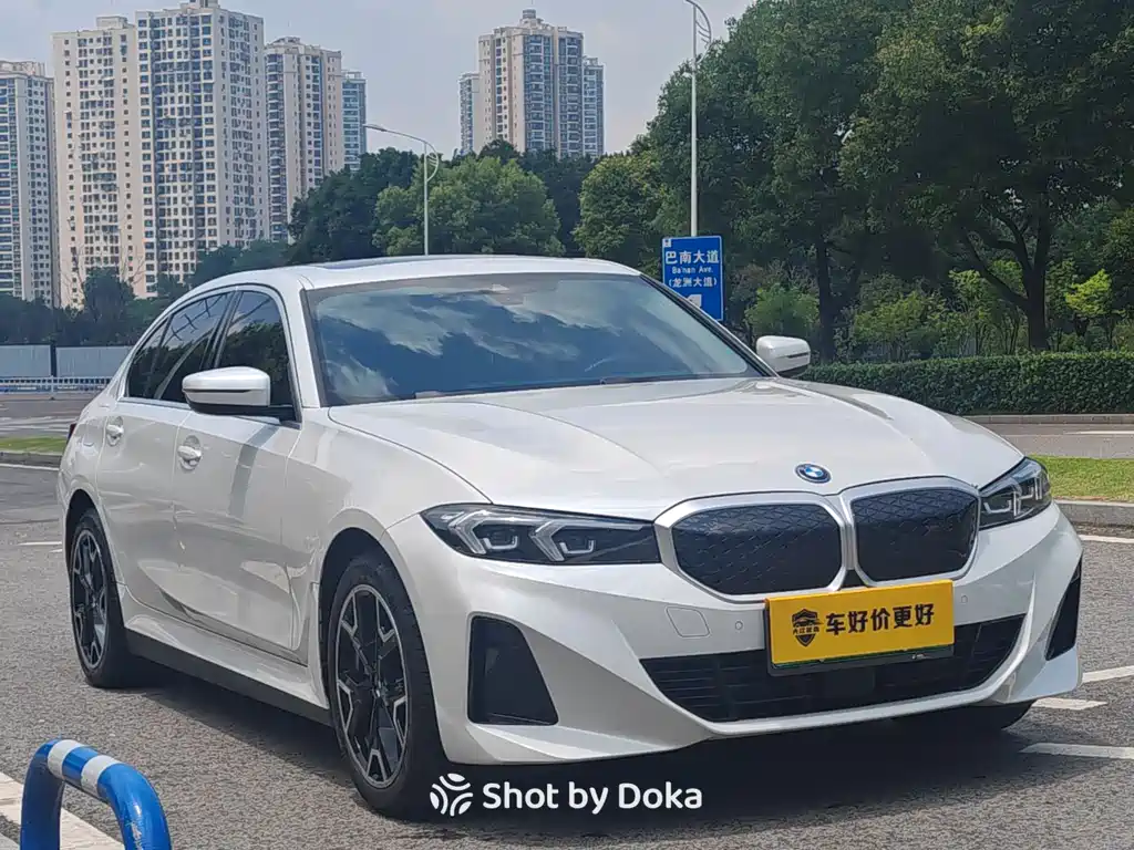 BMW i3 2025 eDrive 35 L