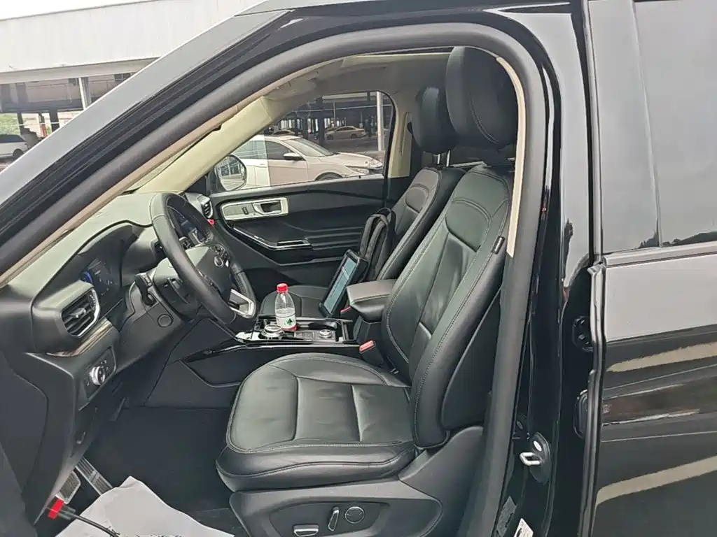 Ford Explorer — миниатюра 15