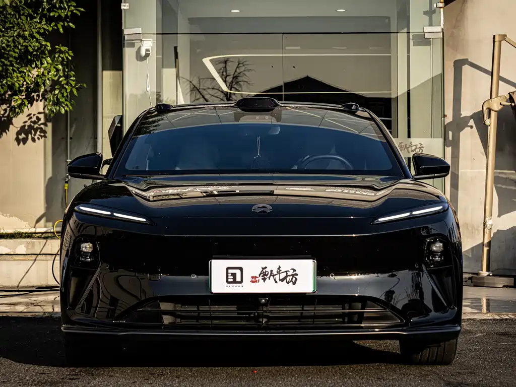 NIO NIO ET5T